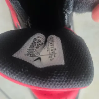 Scarpe Nike bambino tg.34 rosse e nere