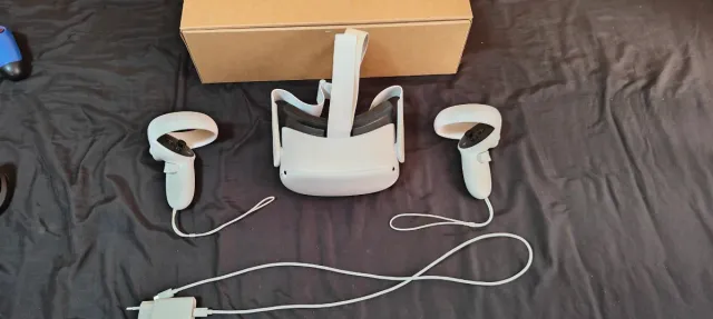 Oculus Quest 2 VR Headset y Controles.