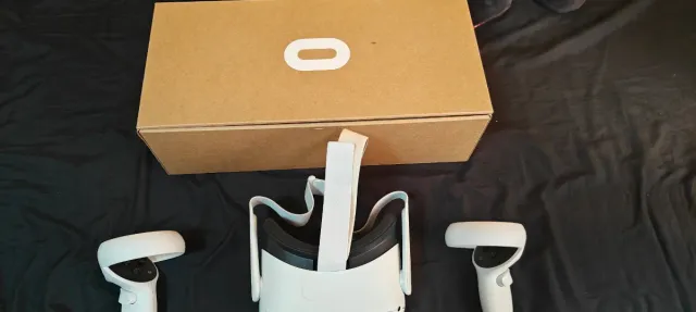 Oculus Quest 2 VR Headset y Controles.