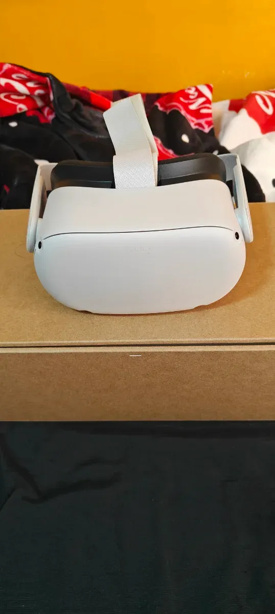 Oculus Quest 2 VR Headset y Controles.
