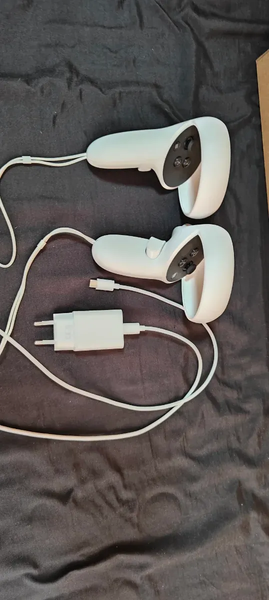 Oculus Quest 2 VR Headset y Controles.