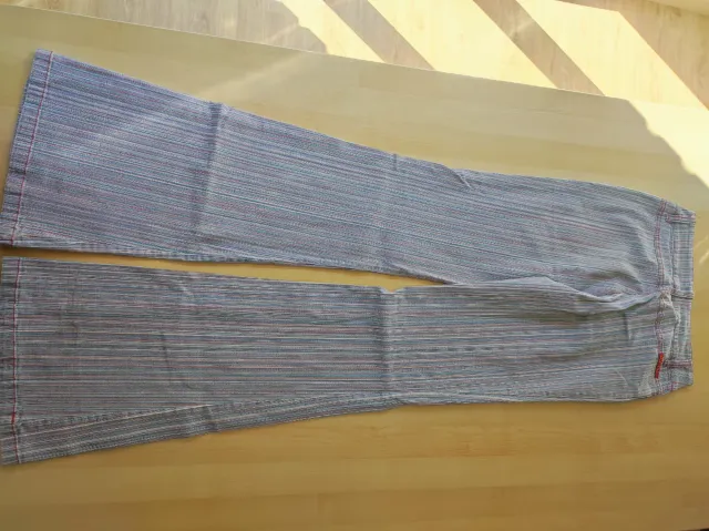 Pantalón vaquero de rayas