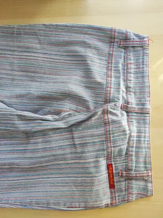 Pantalón vaquero de rayas