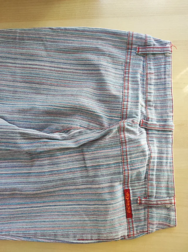 Pantalón vaquero de rayas