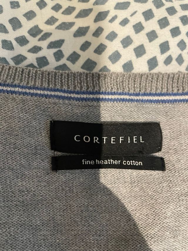 Jersey Gris Cuello Pico