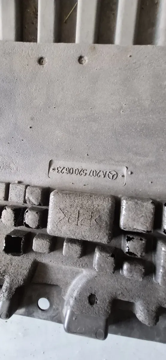 Placa protectora A2075200623