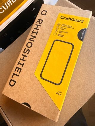 Funda RhinoShield CrashGuard iPhone 16 Pro
