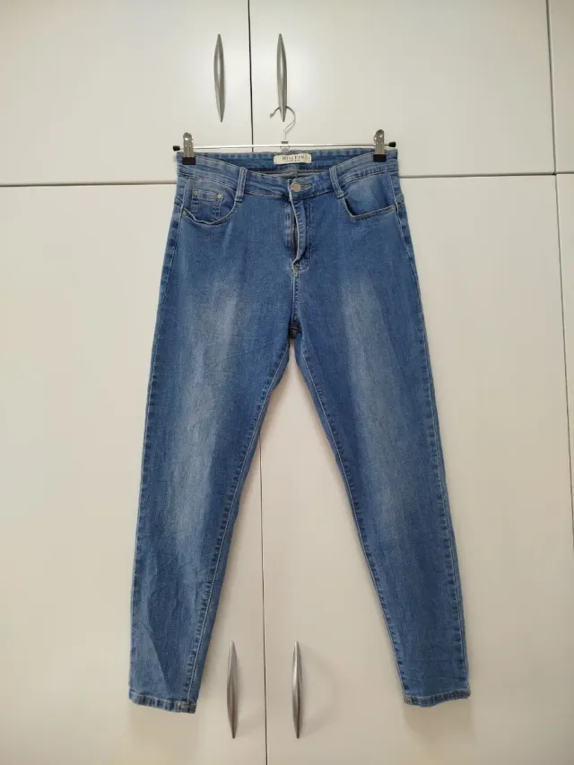 Pantalón vaquero azul talla 42