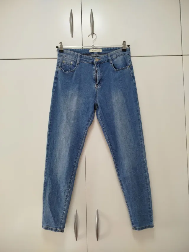 Pantalón vaquero azul talla 42