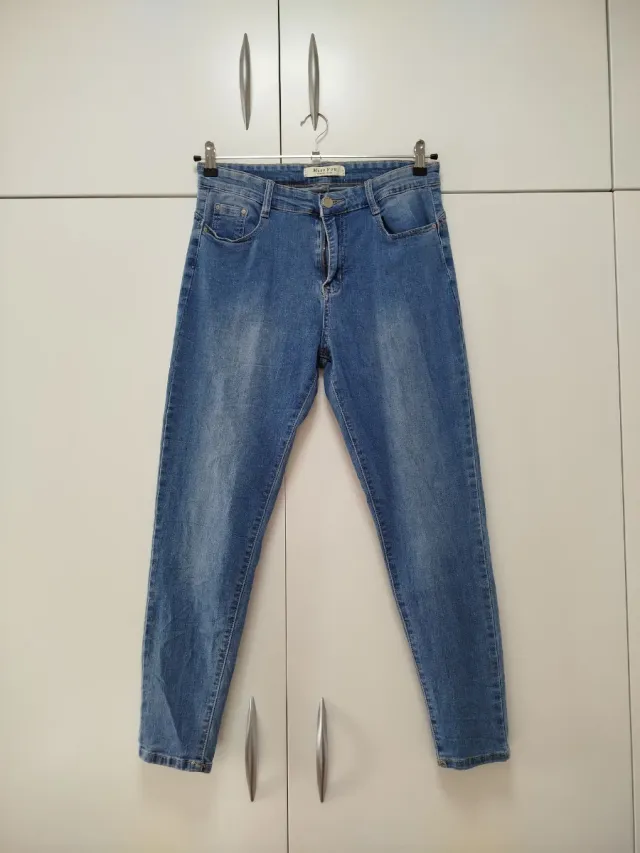 Pantalón vaquero azul talla 42