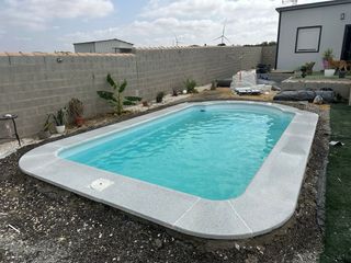 Instalación de piscinas de fibra a medida