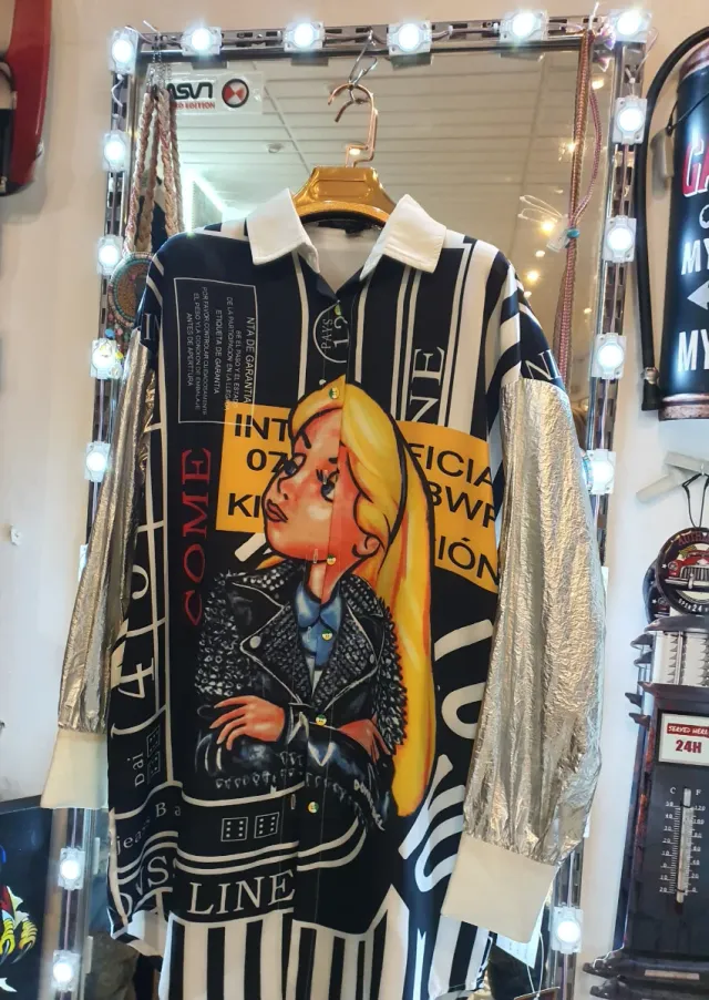 Camicia oversize con stampa grafica