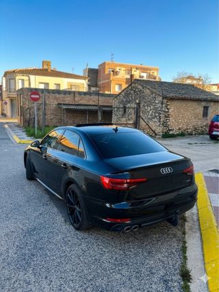 Audi A4 Quattro 3.0 TDI Sline Plus 272 cv