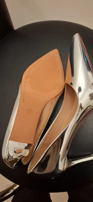 Scarpe tacco effetto specchio argento