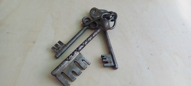 Conjunto de llaves de hierro forjado