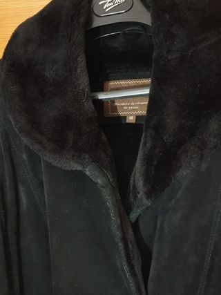 Abrigo de piel negro