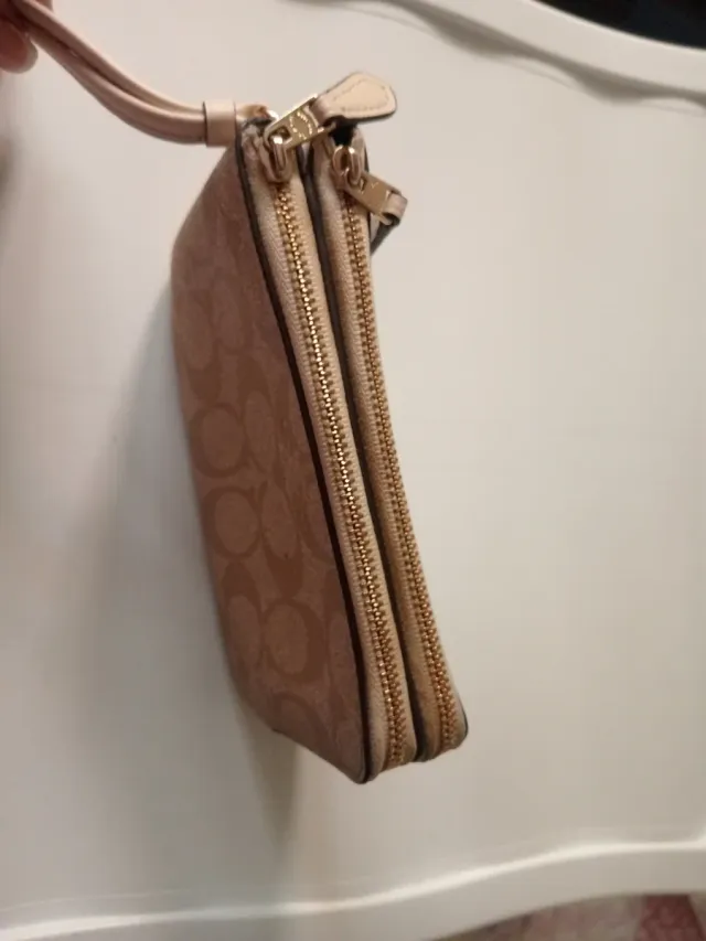 Cartera de mano Coach beige