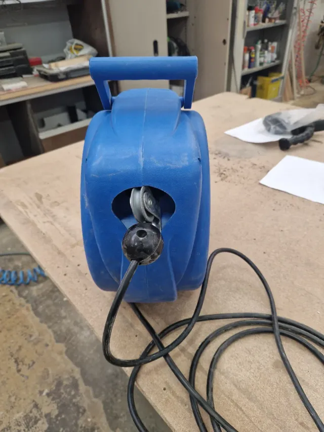 Enrollacable Eléctrico retractil 15m