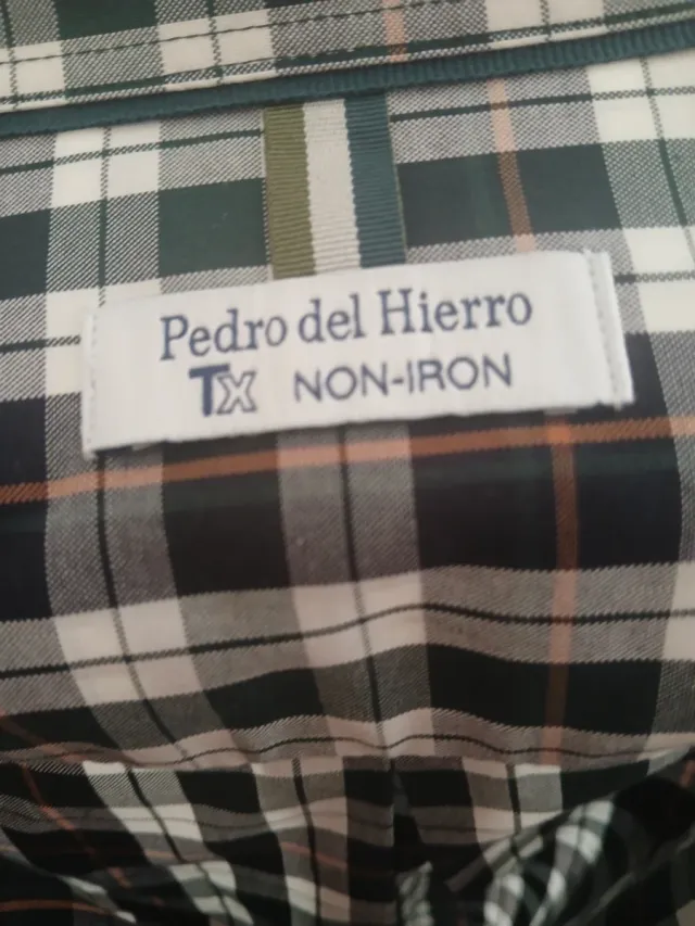 Camisa de manga larga a cuadros