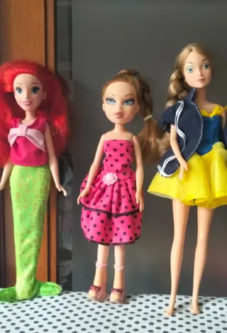 Muñecas Bratz y Ariel