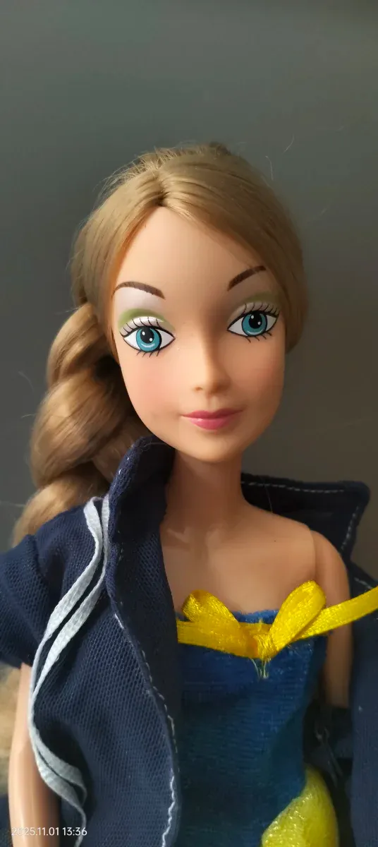 Muñecas Bratz y Ariel