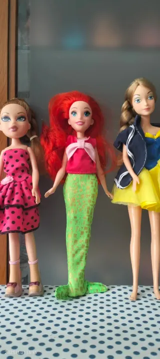 Muñecas Bratz y Ariel