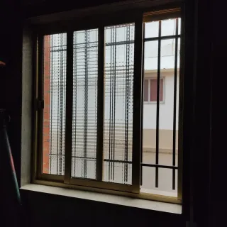 Ventanas aluminio dorado correderas