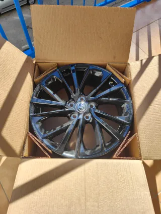 4 Llantas Toyota C-HR GR Sport 2025 Nuevas