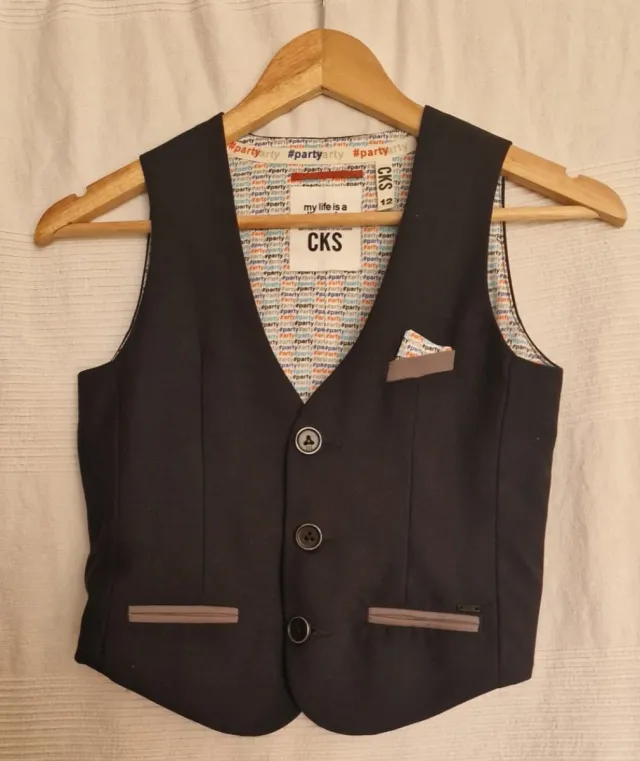 Traje de niño azul oscuro CKS