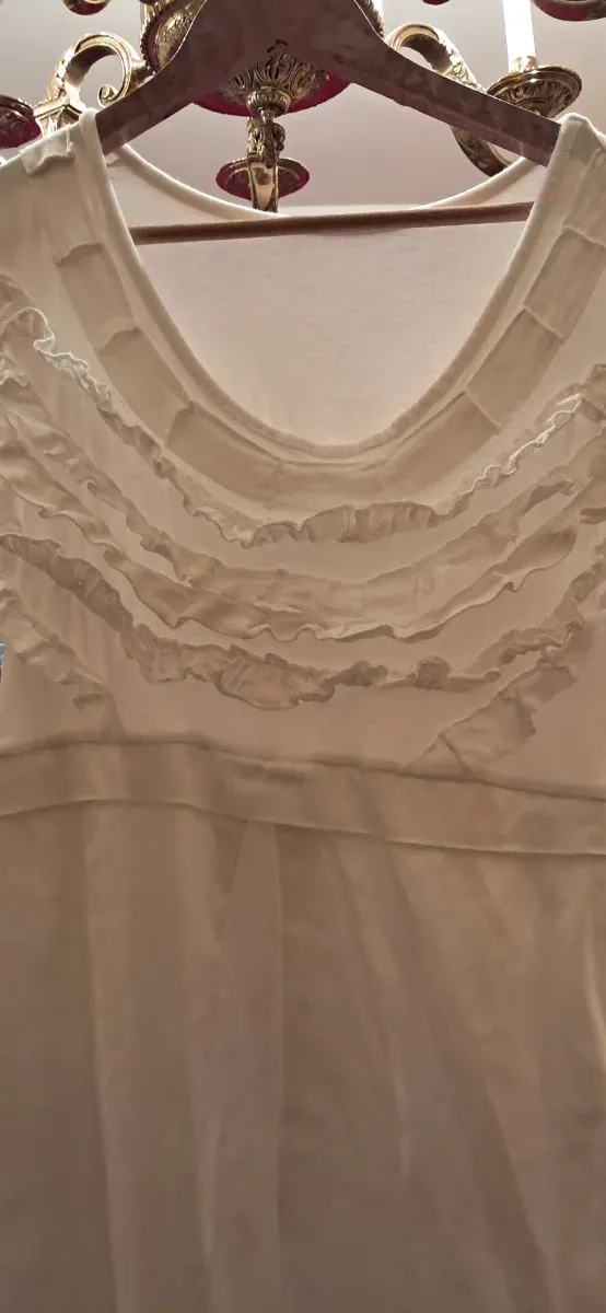 Vestido blanco de verano con cinturón