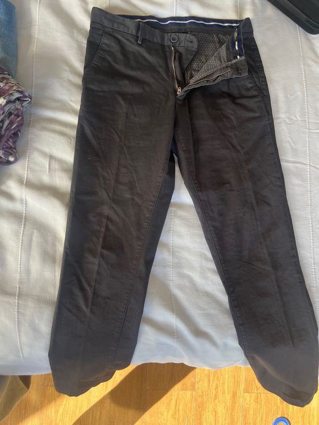 pantalón azul marino slim fit