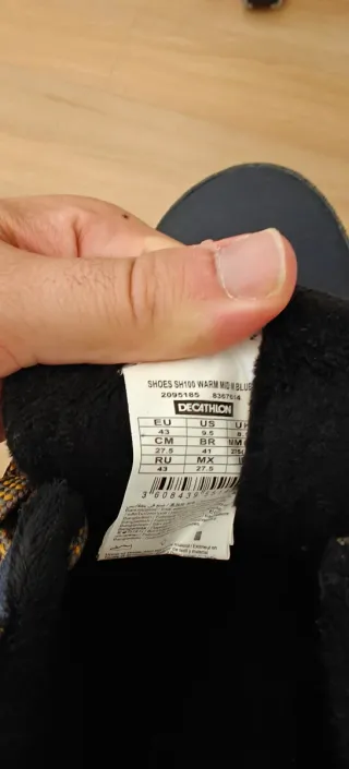 Botas Quechua azules y amarillas