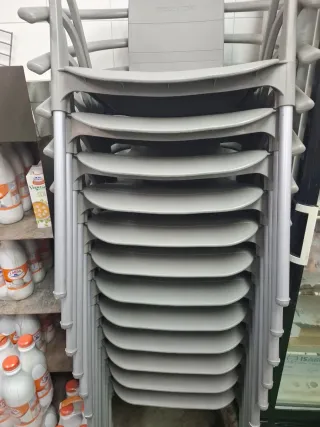 Sillas Alhambra Grises de Plástico