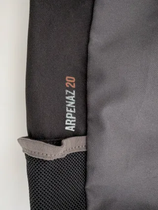 Mochila QUECHUA ARPENAZ 20 litros