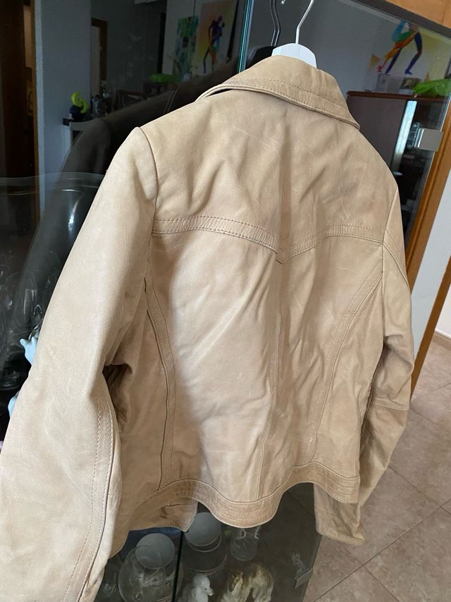 Cazadora de piel beige talla L
