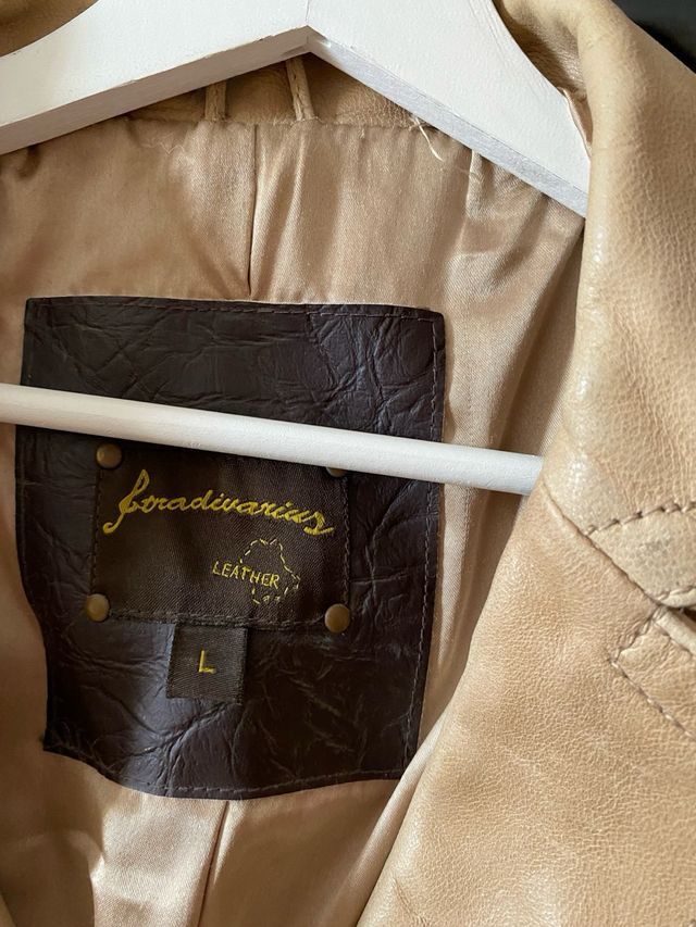 Cazadora de piel beige talla L