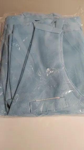 Traje de pantalón y chaleco rojo Talla M