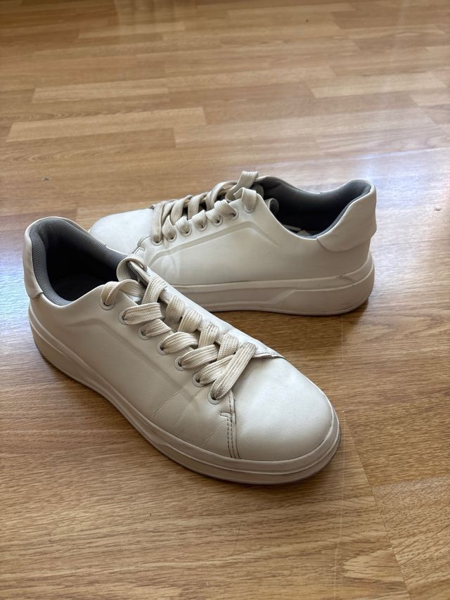 Oferta PACK DE ROPA + Par de zapatillas de regalo