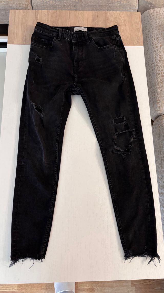 Oferta PACK DE ROPA + Par de zapatillas de regalo