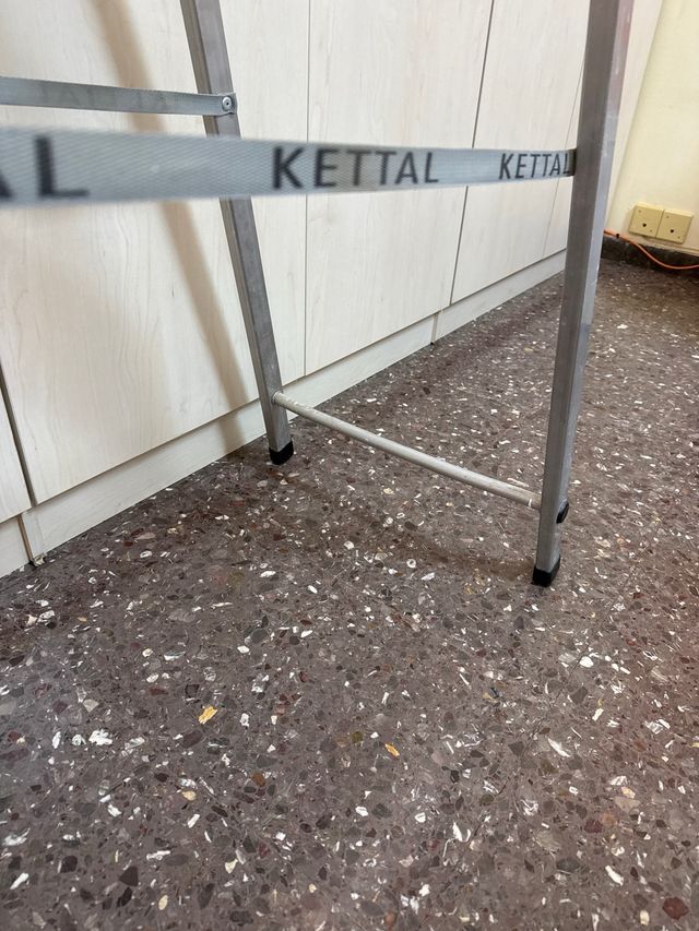 Escalera plegable de aluminio KETTAL