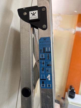 Escalera plegable de aluminio KETTAL