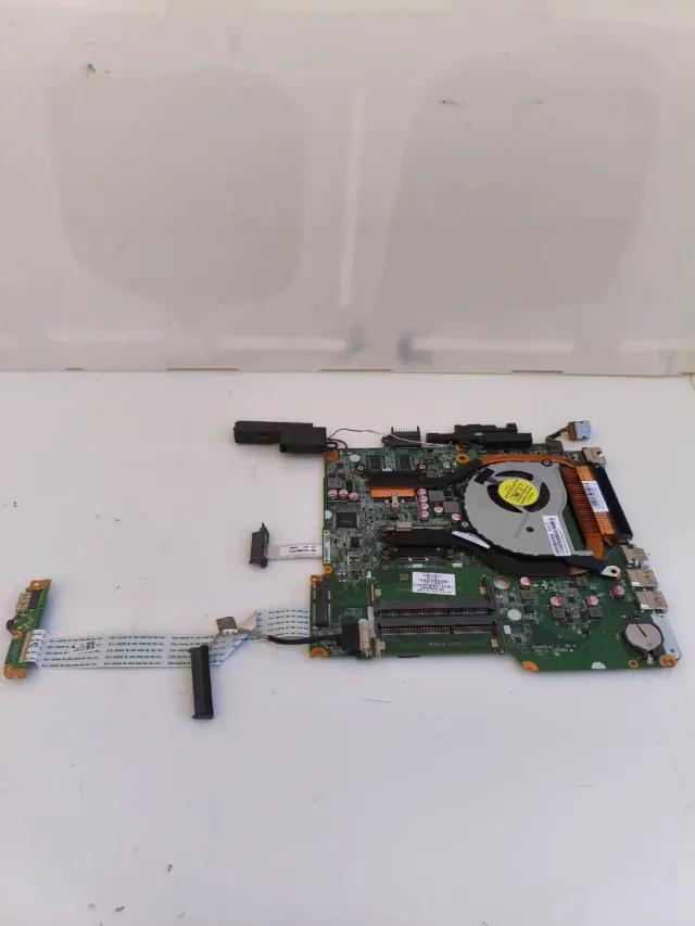 Placa base DA0U93MB6D0 REV : D