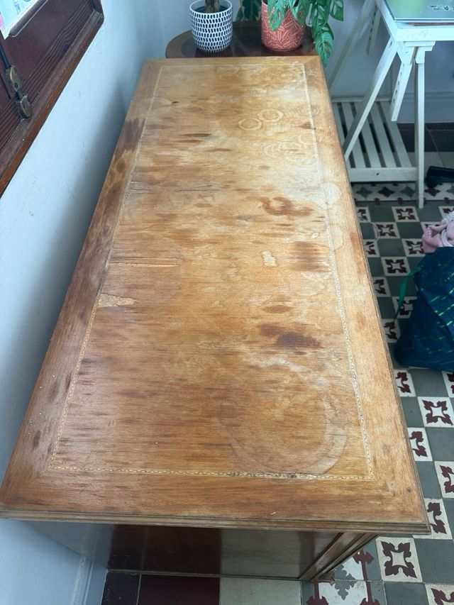 Cómoda antigua de madera