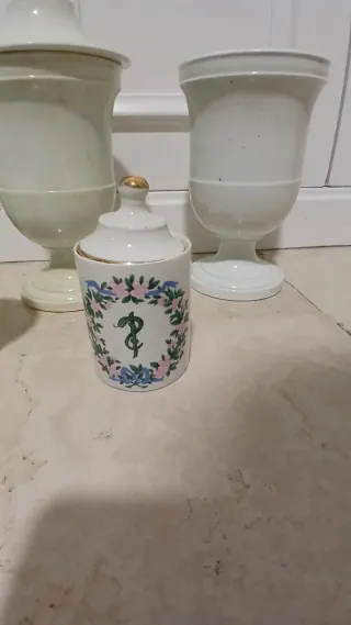 OPORTUNIDAD: Botes originales Farmacia antigua