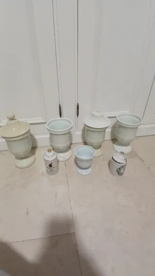 OPORTUNIDAD: Botes originales Farmacia antigua