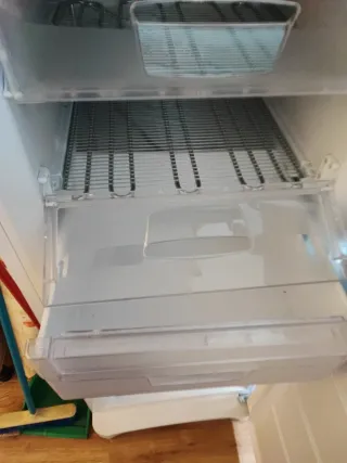 Congelador Indesit 4 cajones y 2 trampillas