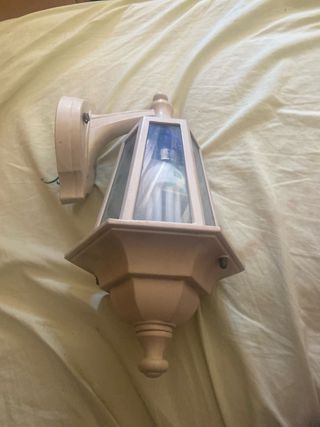 Lámpara de pared beige