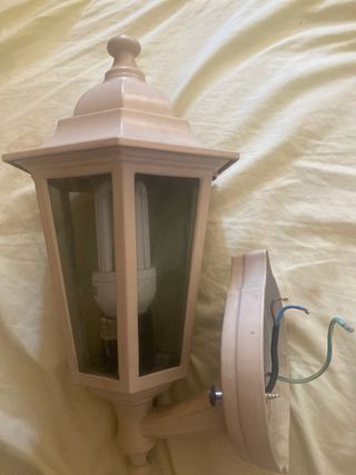 Lámpara de pared beige