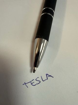 Bolsa Tesla negra y Bolígrafo