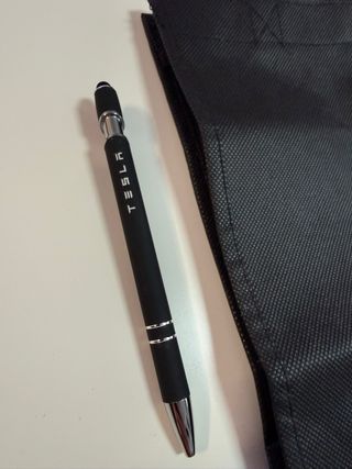 Bolsa Tesla negra y Bolígrafo